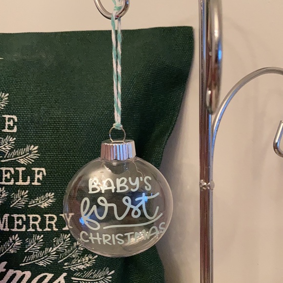 🎄NEW🎄Baby’s first Christmas ornament - Picture 2 of 2